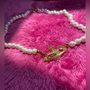 Vivienne Westwood Gold pearl choker